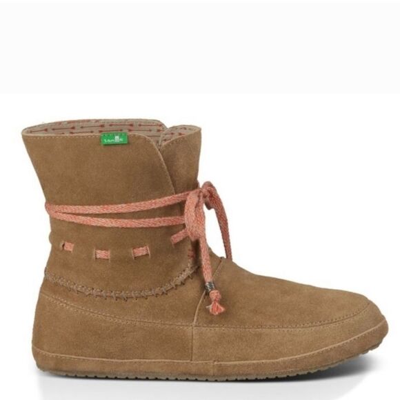 Sanuk Brown Ankle Boots with Pink Laces - Picture 1 of 11